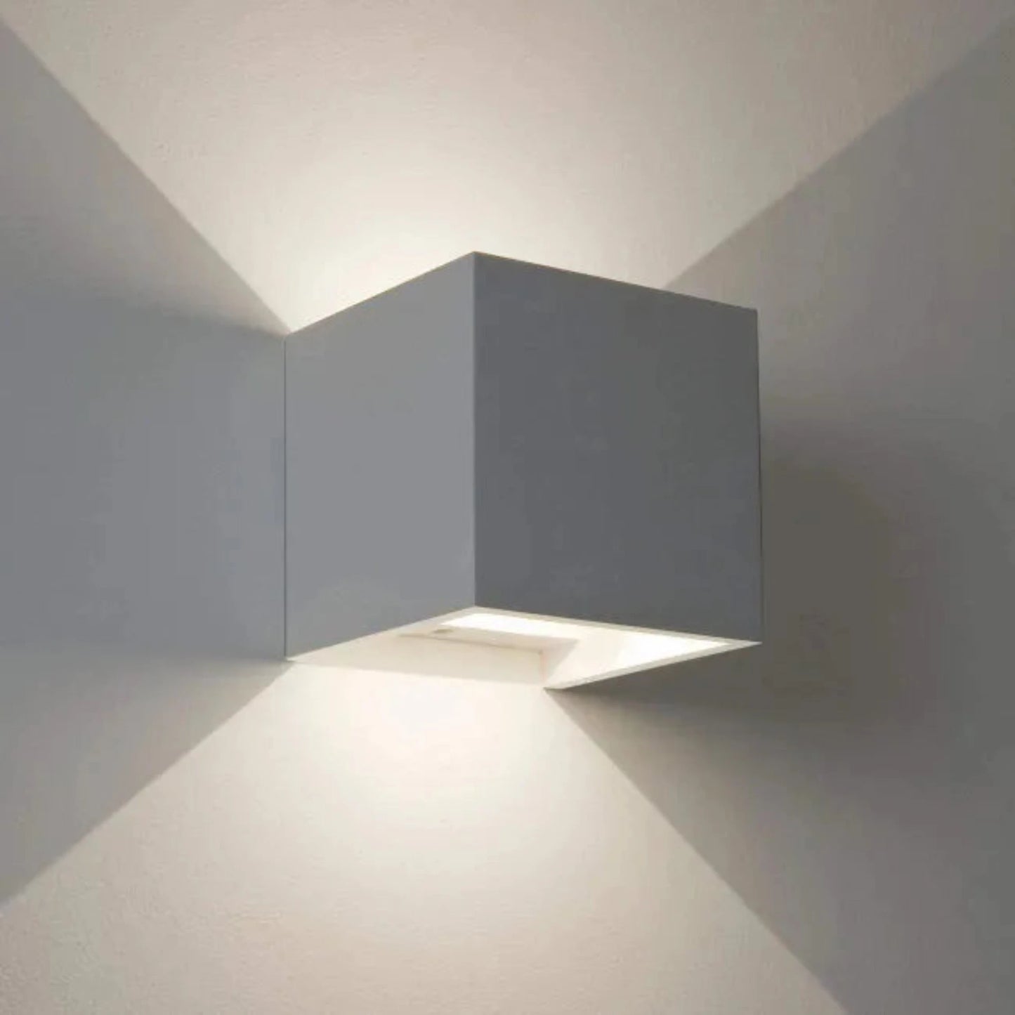 Applique Cube, lampada da parete per interni ed esterni