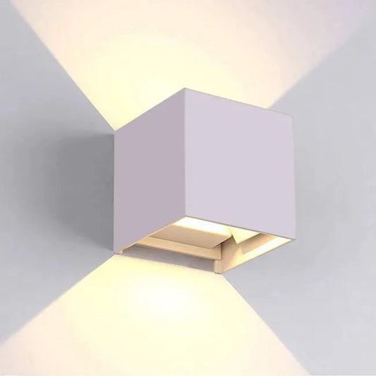 Applique Cube, lampada da parete per interni ed esterni
